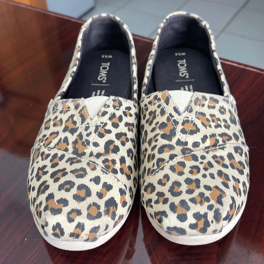 TOMS